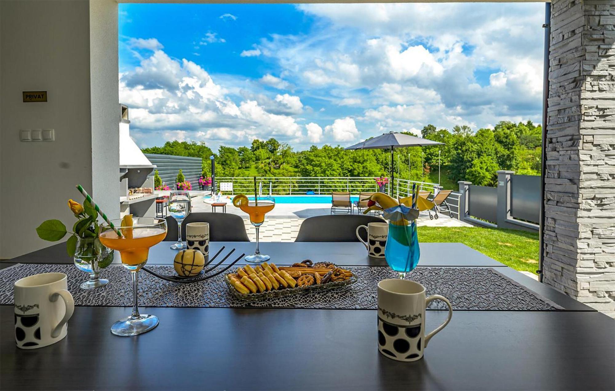 Stunning Home In Varazdin Breg With Wifi Exterior photo